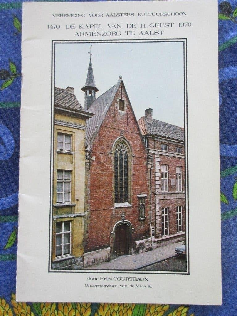 Aalst: Heilige Geest kapel / Armenzorg., Collections, Enlèvement, Comme neuf, Livre, Christianisme | Catholique