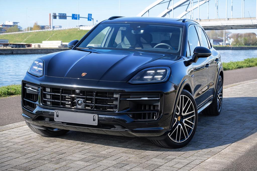 Porsche Cayenne E-Hybrid Sportdesign|Matrix HD|Pano|3display, Auto's, Porsche, Automaat, Cayenne, Euro 6, Zwart