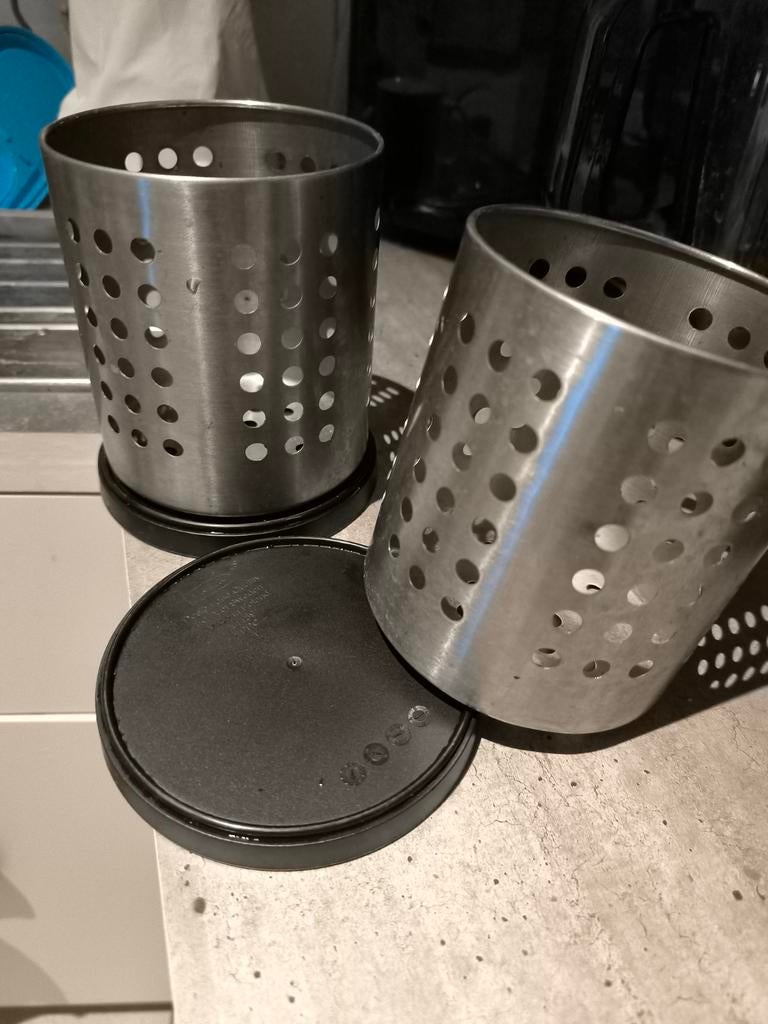 Support ustensiles Ikea, Enlèvement