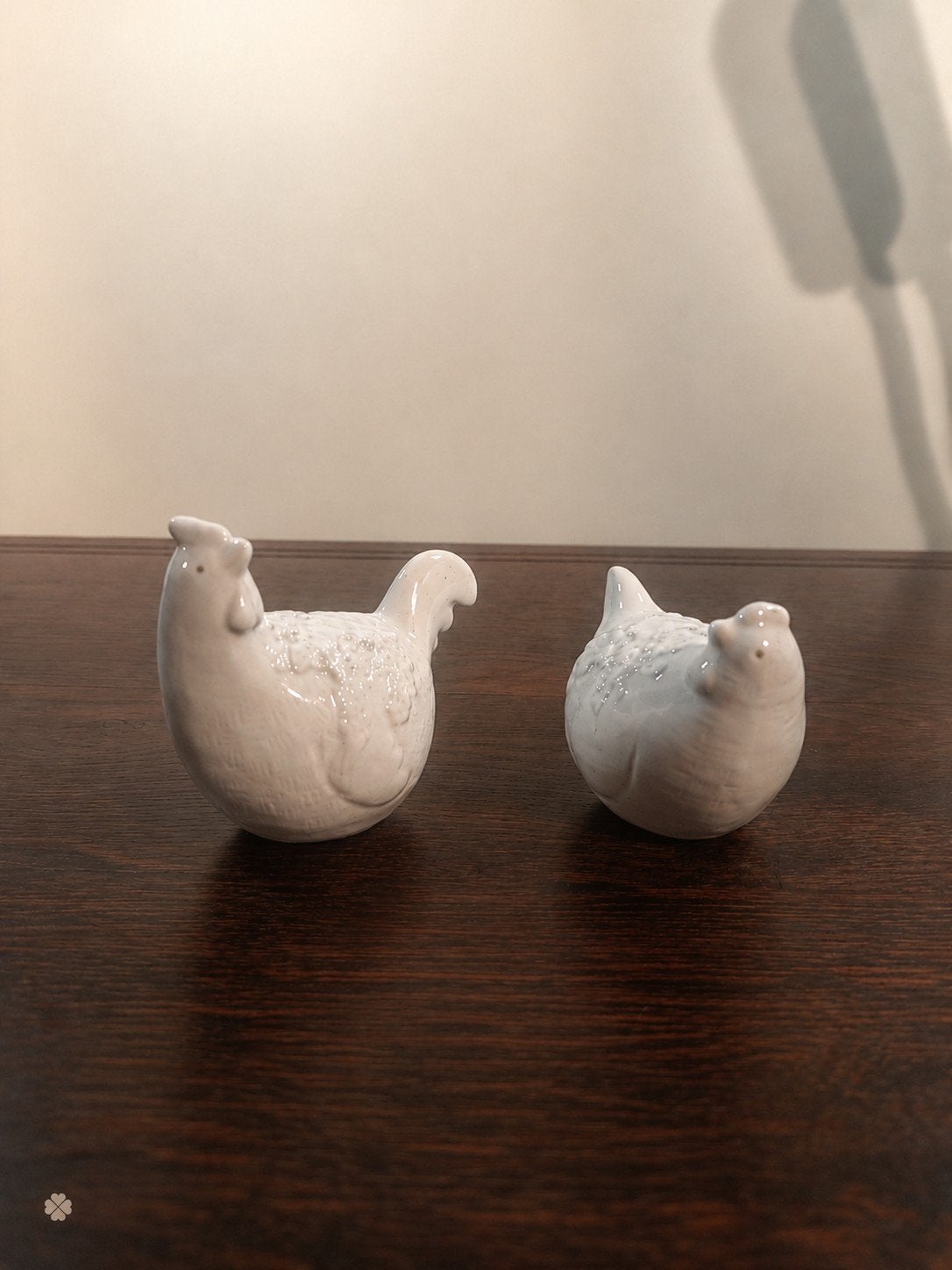 Lot de 2 poules décoratives en céramique blanche, Enlèvement ou Envoi