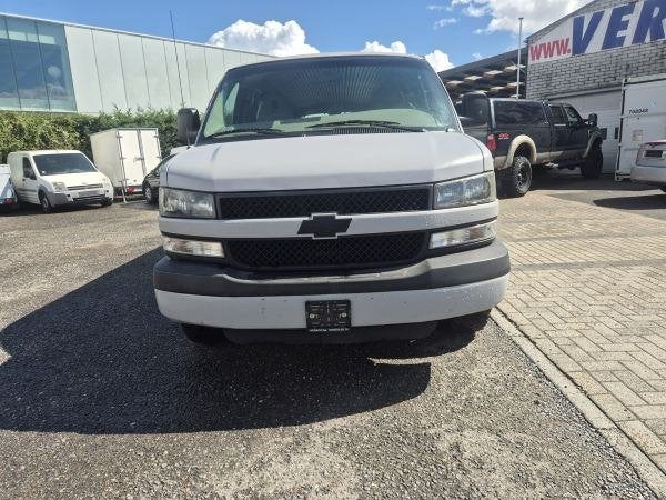 CHEVROLET EXPRESS - BJ 2002, Autos, Chevrolet, Cuir, Argent ou Gris, Achat, Entreprise