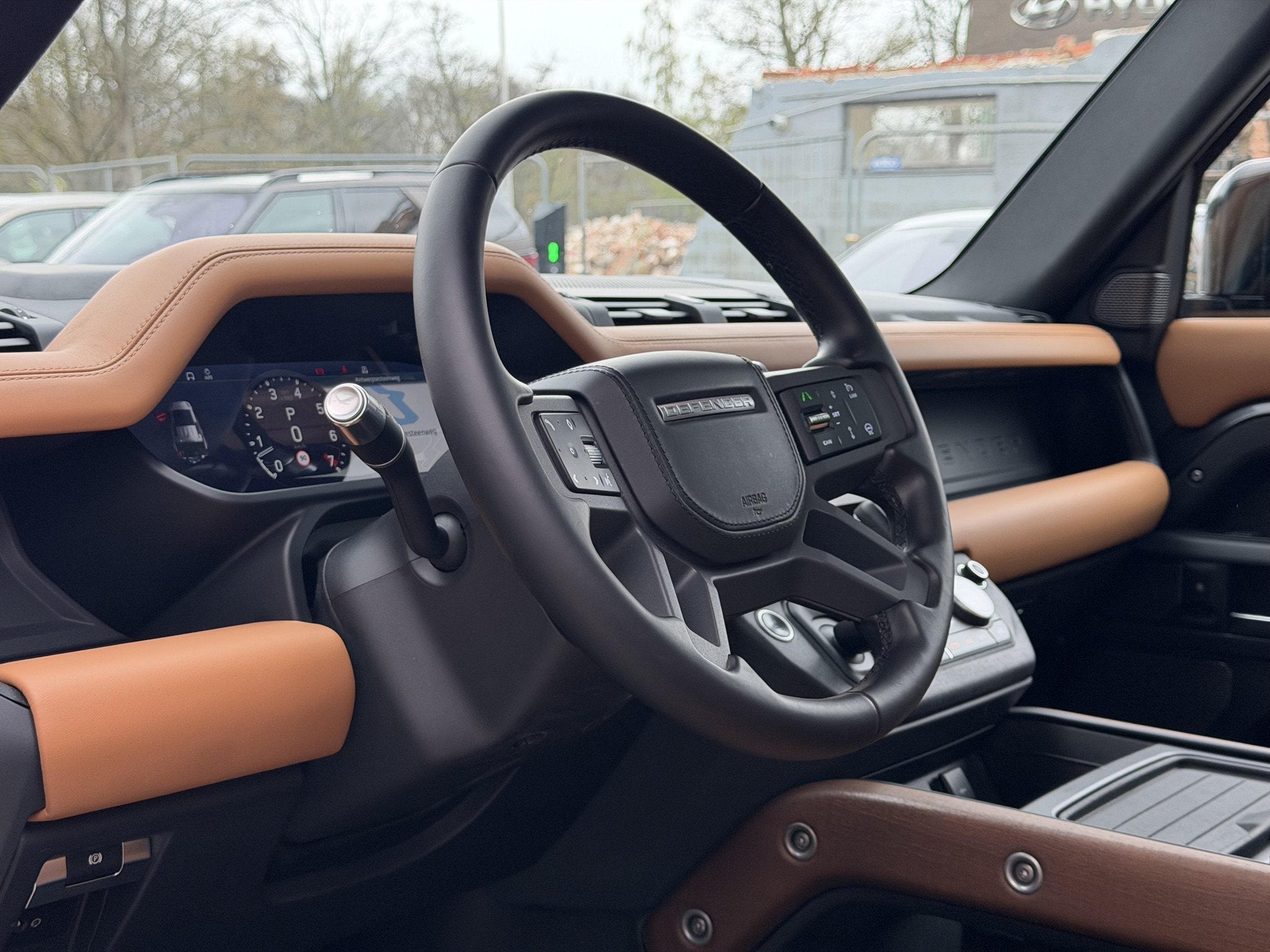 Land Rover Defender P400 XS Edition (automatique), Autos, Land Rover, Cuir, Argent ou Gris, Achat, Entreprise