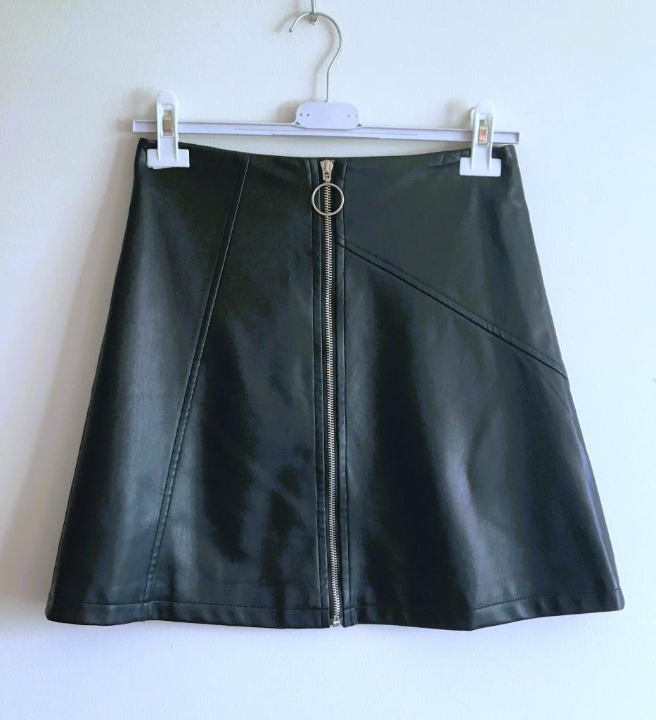 Daphnea Trendy en Stijlvolle PU Lederen Rok - Mode-item! - S, Kleding | Dames, Verzenden, Zwart, Zo goed als nieuw, Maat 36 (S)
