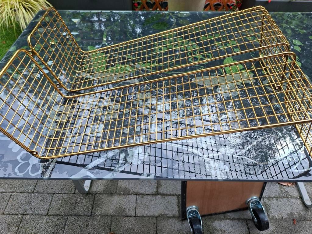Metalen rekken, Ophalen