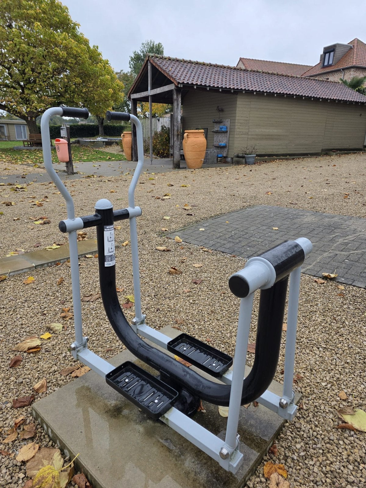 Buiten fitness toestellen, Ophalen, Zo goed als nieuw