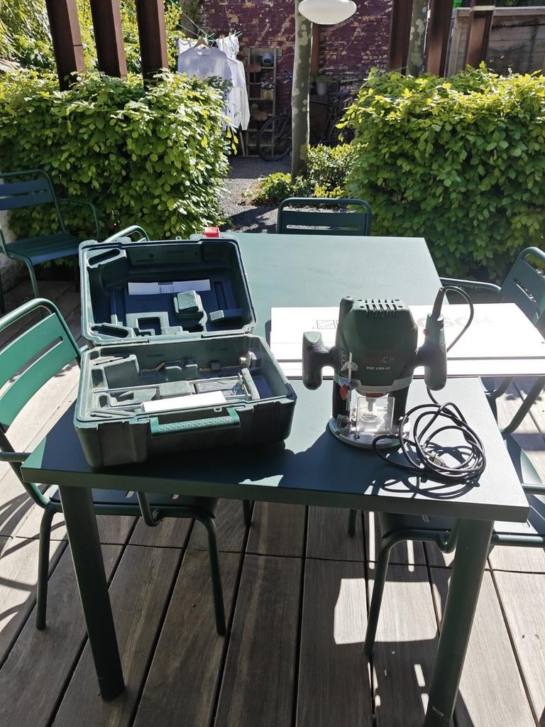 Bosch Bovenfrees POF 1200 AE, Bricolage & Construction, Outillage | Fraiseuses, Enlèvement, Routeur