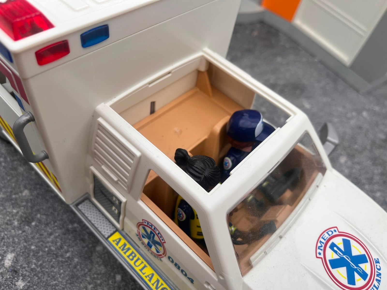 Playmobil ziekenwagen, Ophalen, Zo goed als nieuw