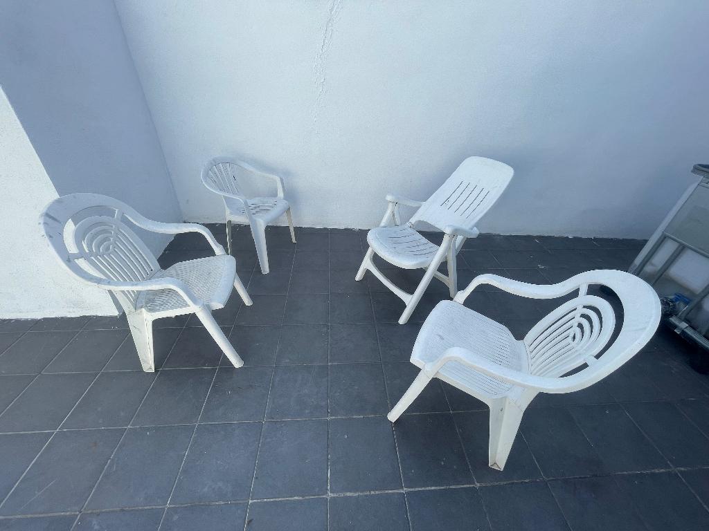 Stoel 18€ voor 4, Kunststof, Gebruikt, Wit, Ophalen of Verzenden