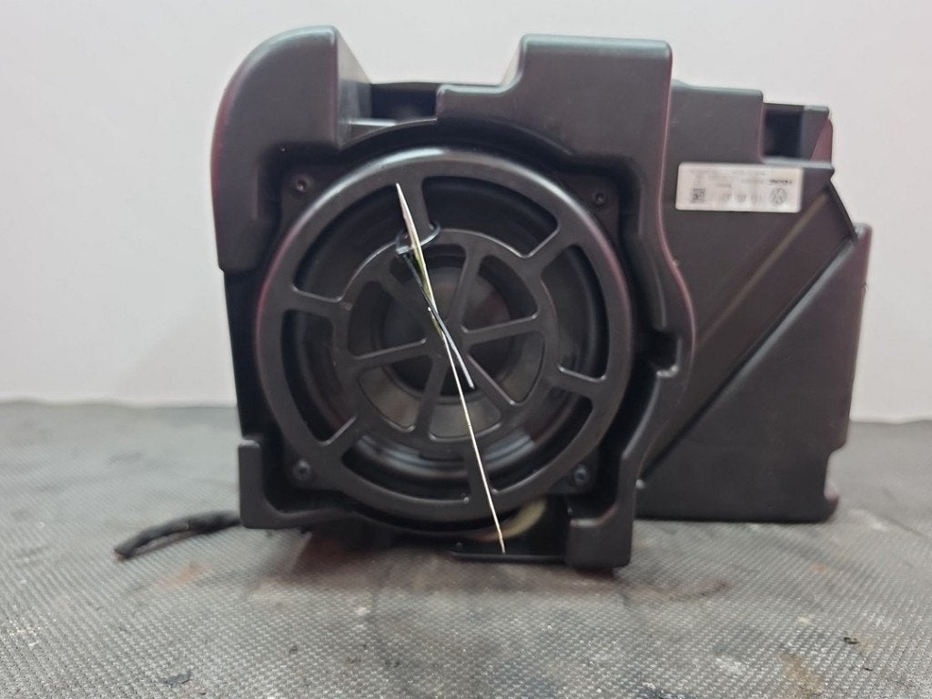 SUBWOOFER Audi Q4 (F4B) (01-2021/-) (|11A035621C|), Auto-Union-Straße  1,
85057  Ingolstadt, DE, Info@audi.de, Audi, Utilisé