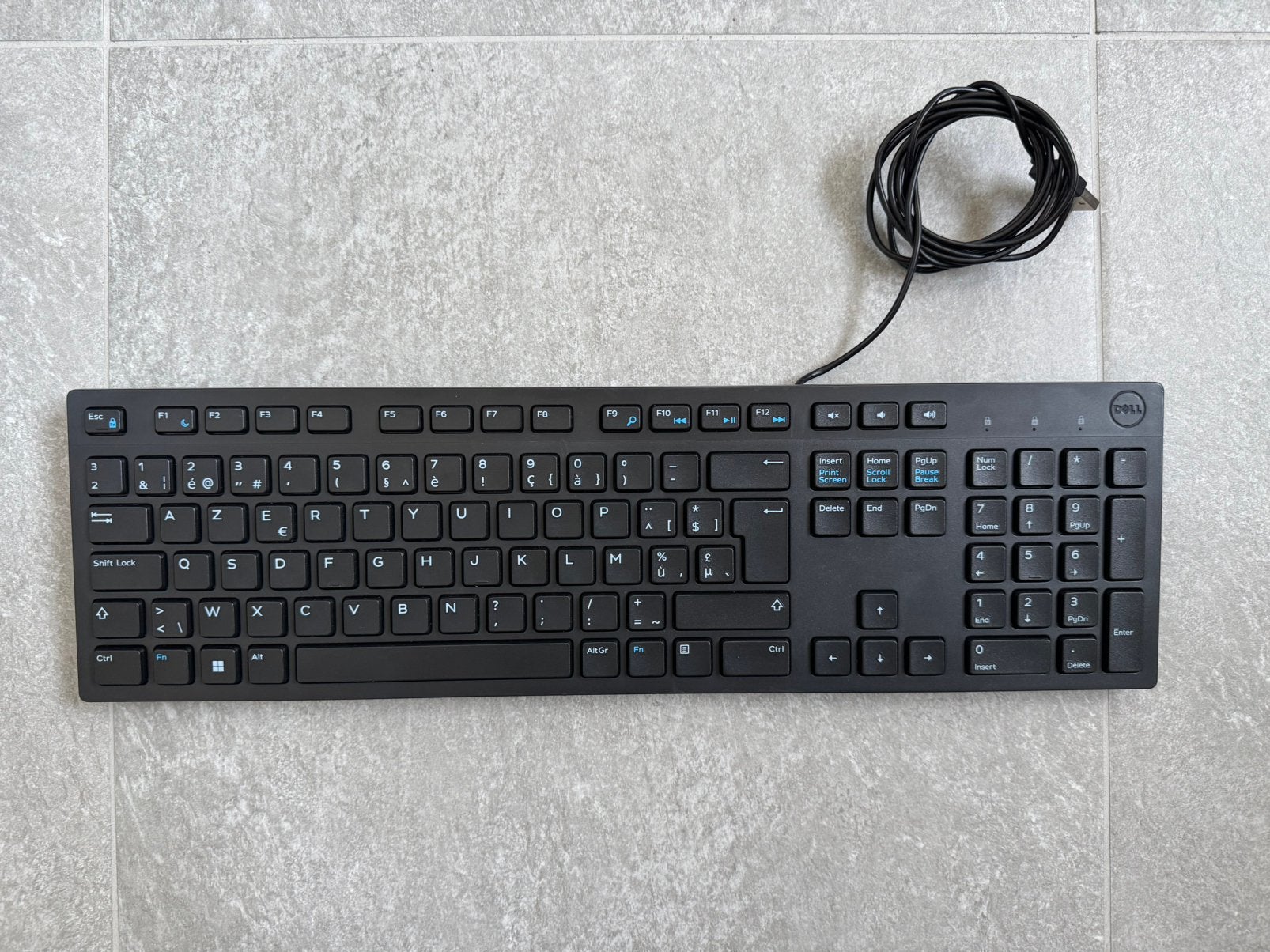 Dell USB-toetsenbord met kabel - Belgisch AZERTY, Azerty, Ophalen of Verzenden, Zo goed als nieuw, Ergonomisch