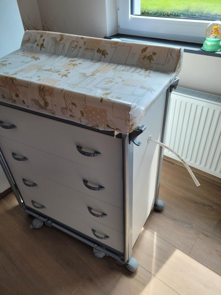 table à langer et baignoire, Ophalen