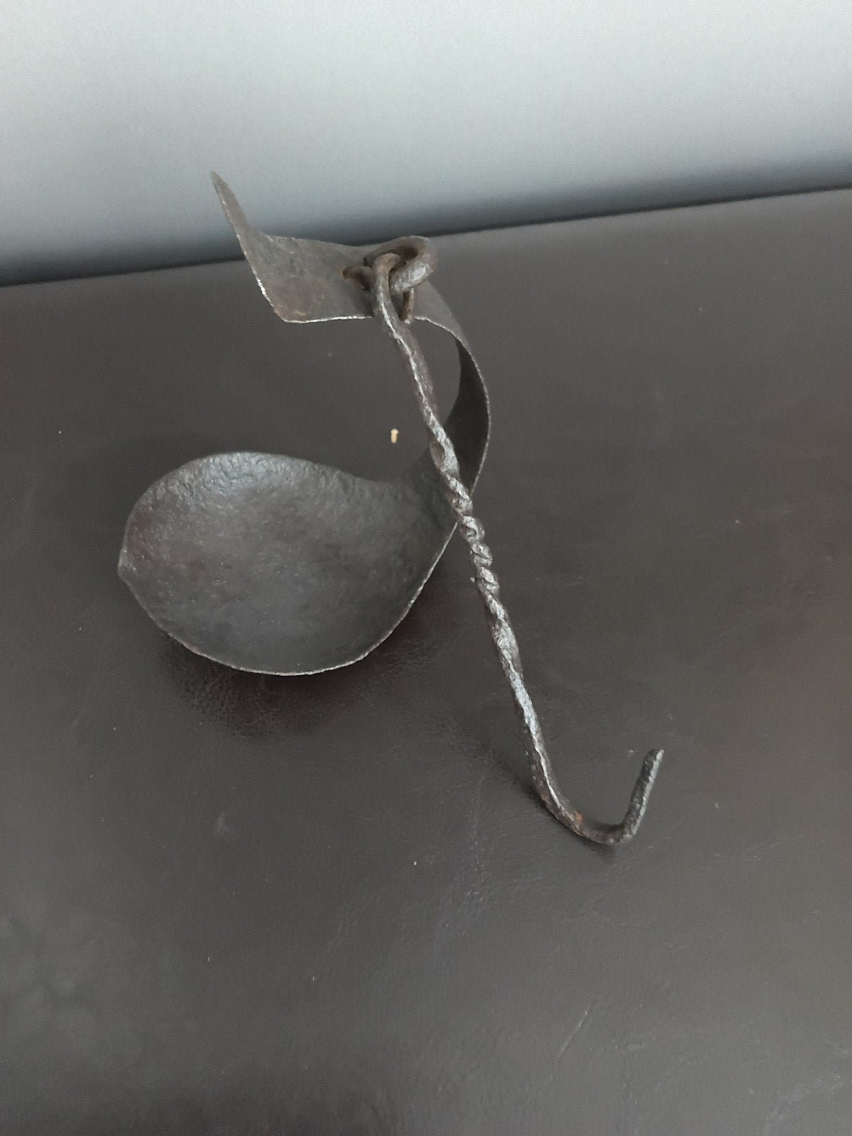 17e eeuws olielampje in smeedijzer, Antiek en Kunst, Ophalen of Verzenden