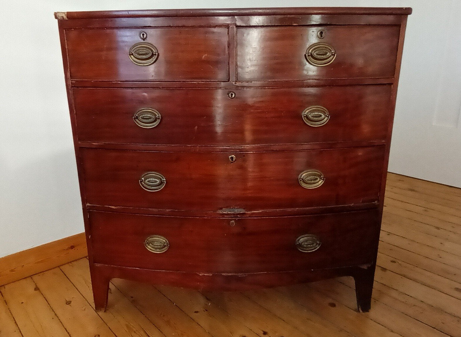 Meuble en bois arrondi, Enlèvement
