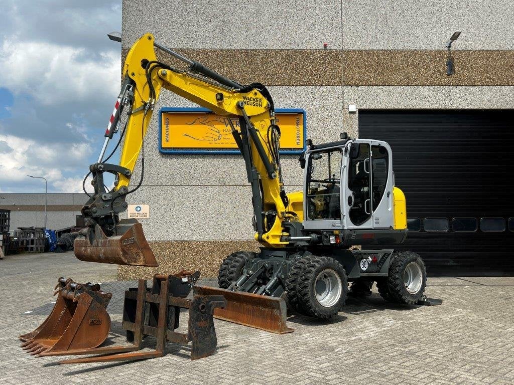 Wacker Neuson EW100 — 1376 heures — 2019 ! !, Articles professionnels, Enlèvement, Excavatrice