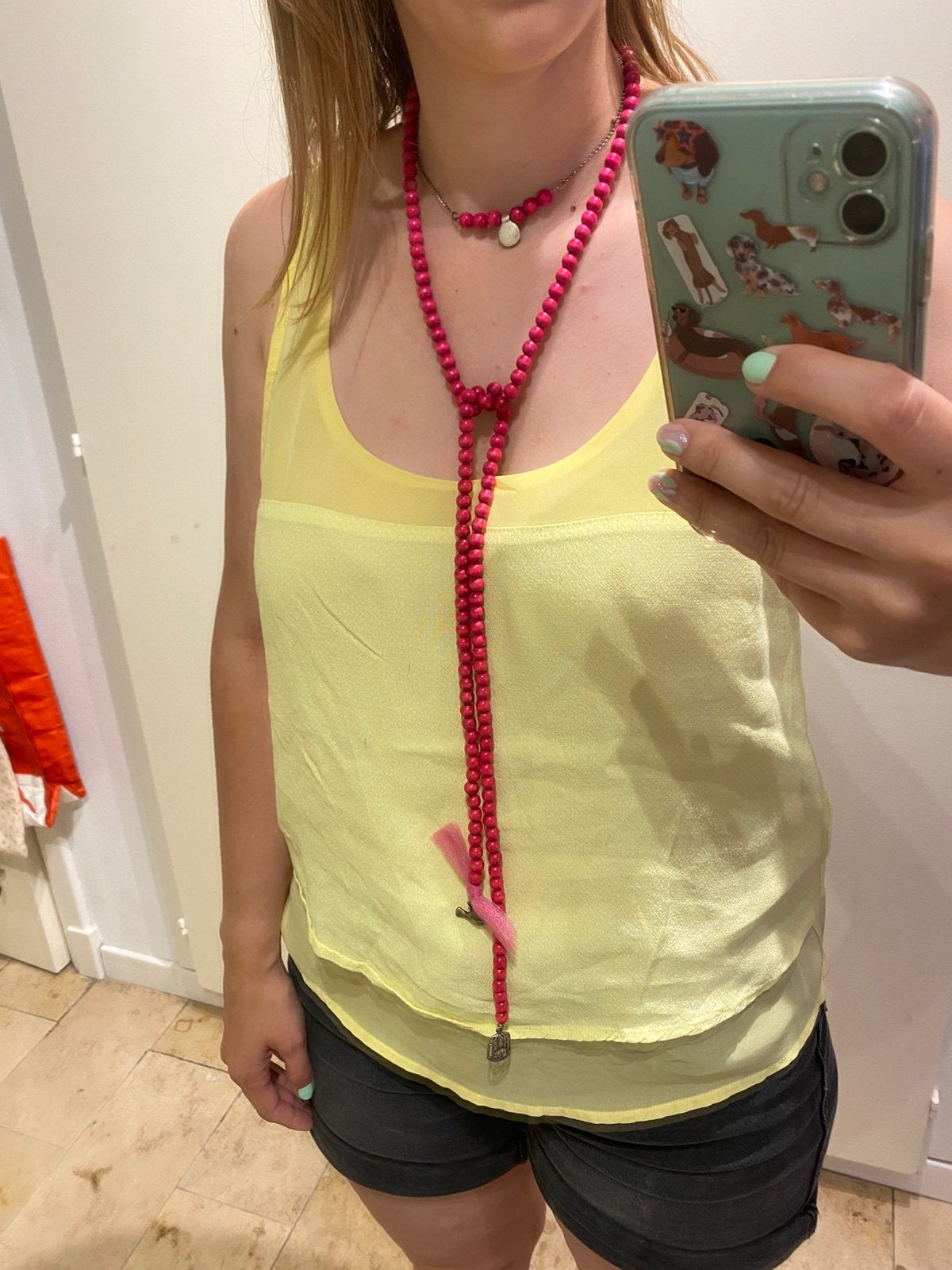 Long collier perles rose, Bijoux, Sacs & Beauté, Colliers, Enlèvement ou Envoi, Rose, Comme neuf, Autres matériaux