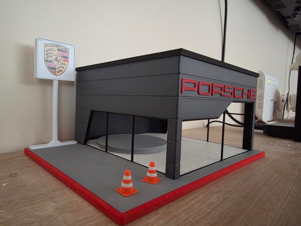 Porsche mini garage