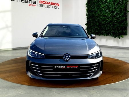 Volkswagen Passat Variant Passat Elegance Business Premium2., Argent ou Gris, Achat, Affichage tête haute, Automatique