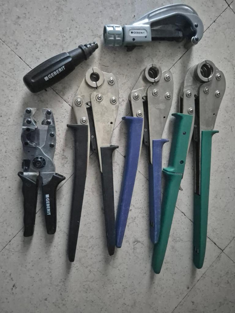 Handmatige krimpmachines van Geberit, Ophalen of Verzenden