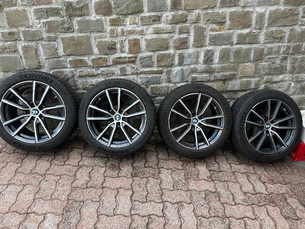4 jantes BMW M 18 série 3 + pneus hiver, Autos : Pièces & Accessoires, Pneus & Jantes, Enlèvement, Pneus hiver, Pneu(s)