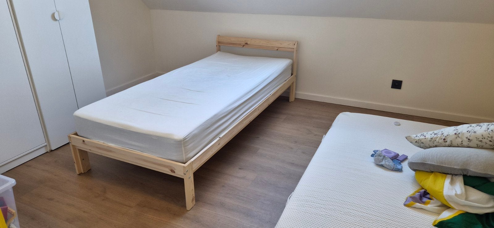 NEIDEN Ikea bed, Neuf, 90 cm, Une personne, Enlèvement