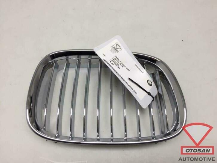 bmw 5 serie e39 grille grill rechts nieuw! 81593150, Auto-onderdelen, Petuelring 130
80788  Munich, DE, Info@bmw.de, Rechts, Nieuw