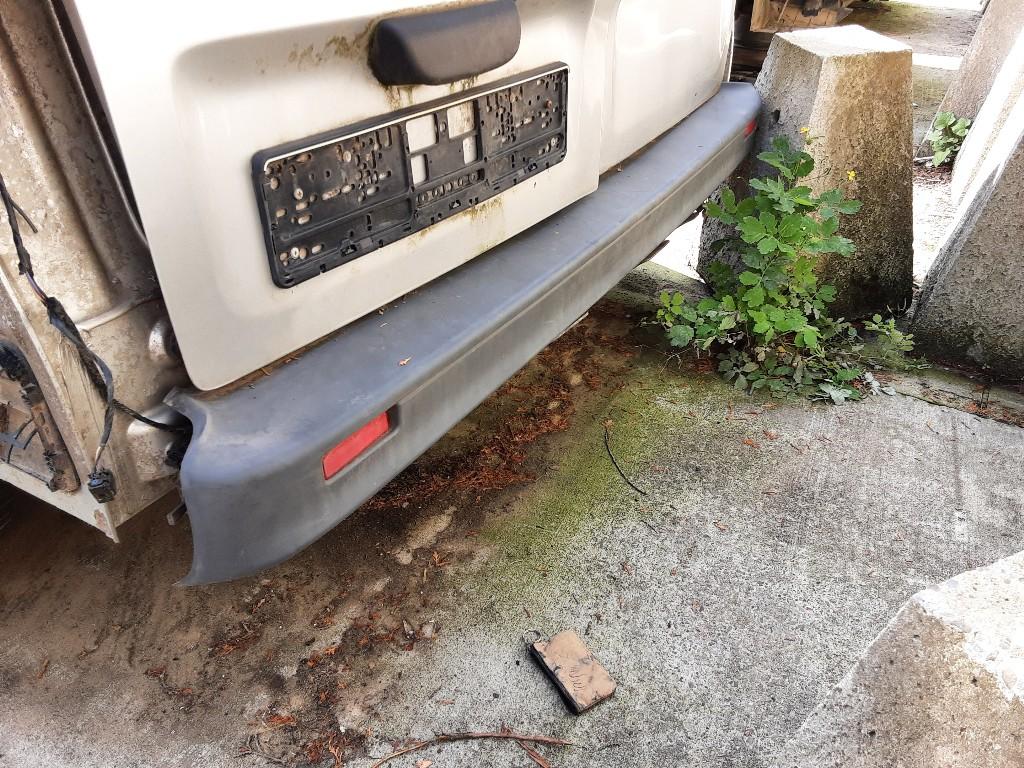 BUMPER ACHTER Opel Vivaro (01-2000/07-2014), Auto-onderdelen, Gebruikt, Achter, Opel, Bumper
