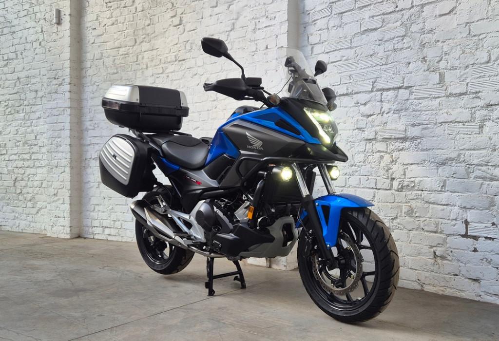 Honda NC750X DCT Full Option @motomobilia, Motoren, 750 cc, 2 cilinders, Motorrijbewijs A, Bedrijf