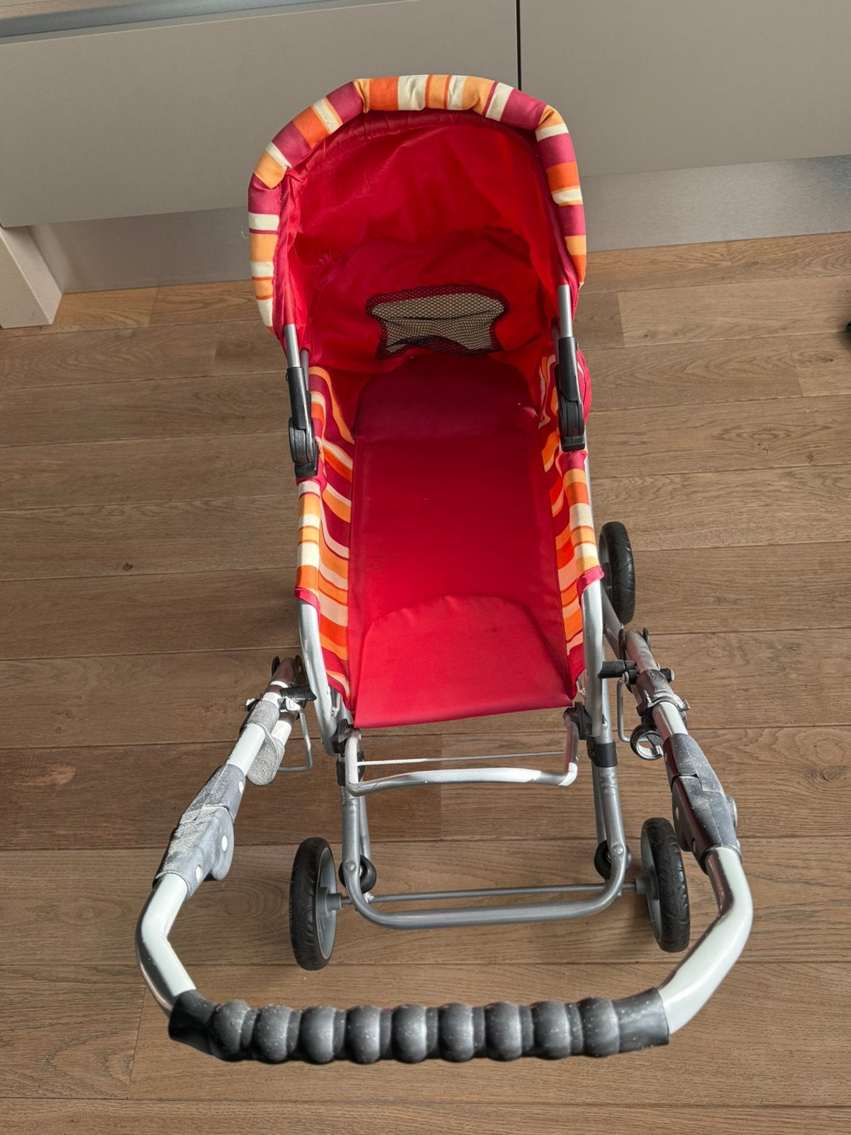 Poppenwagen, Ophalen, Zo goed als nieuw