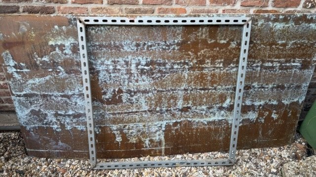 Gelast metalen frame 100 x 100 cm uit geperforeerd ijzer, Enlèvement, Utilisé, Fer