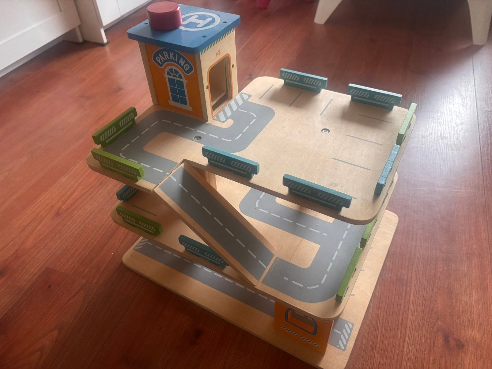 Houten speelgoed garage, Ophalen, Gebruikt