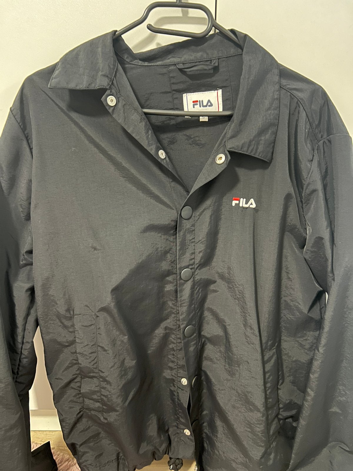 Coupe-vent Fila noir, Vêtements | Hommes, Enlèvement ou Envoi, Comme neuf, Autres tailles, Noir