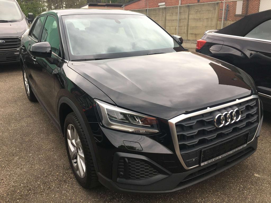 Audi Q2 Q2 1.0 TFSI 81KW benzine (bj 2022), Auto's, Gebruikt, Zwart, Bedrijf, 3 cilinders