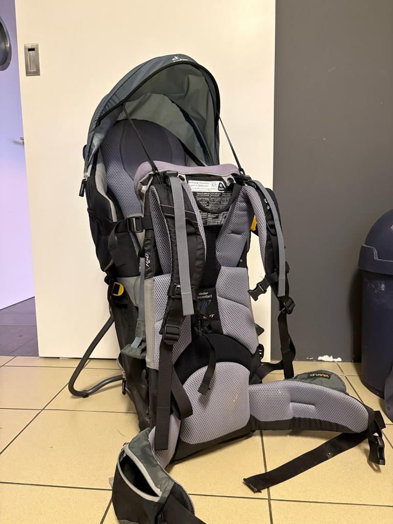 Deuter luxe comfort draag-rugzak, zo goed als nieuw, Kinderen en Baby's, Ophalen, Zo goed als nieuw