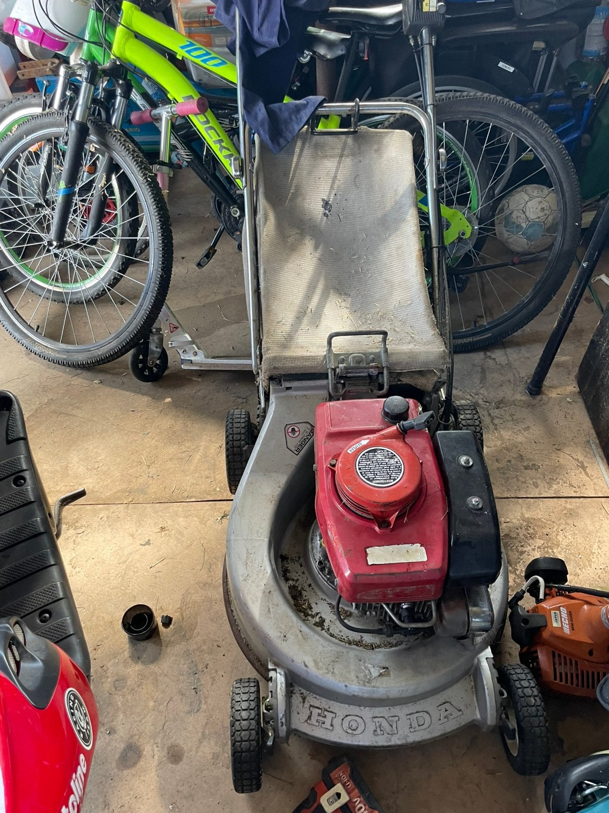 Tondeuse honda  à remettre en route, Jardin & Terrasse, Enlèvement, Utilisé, Tondeuses à gazon à essence