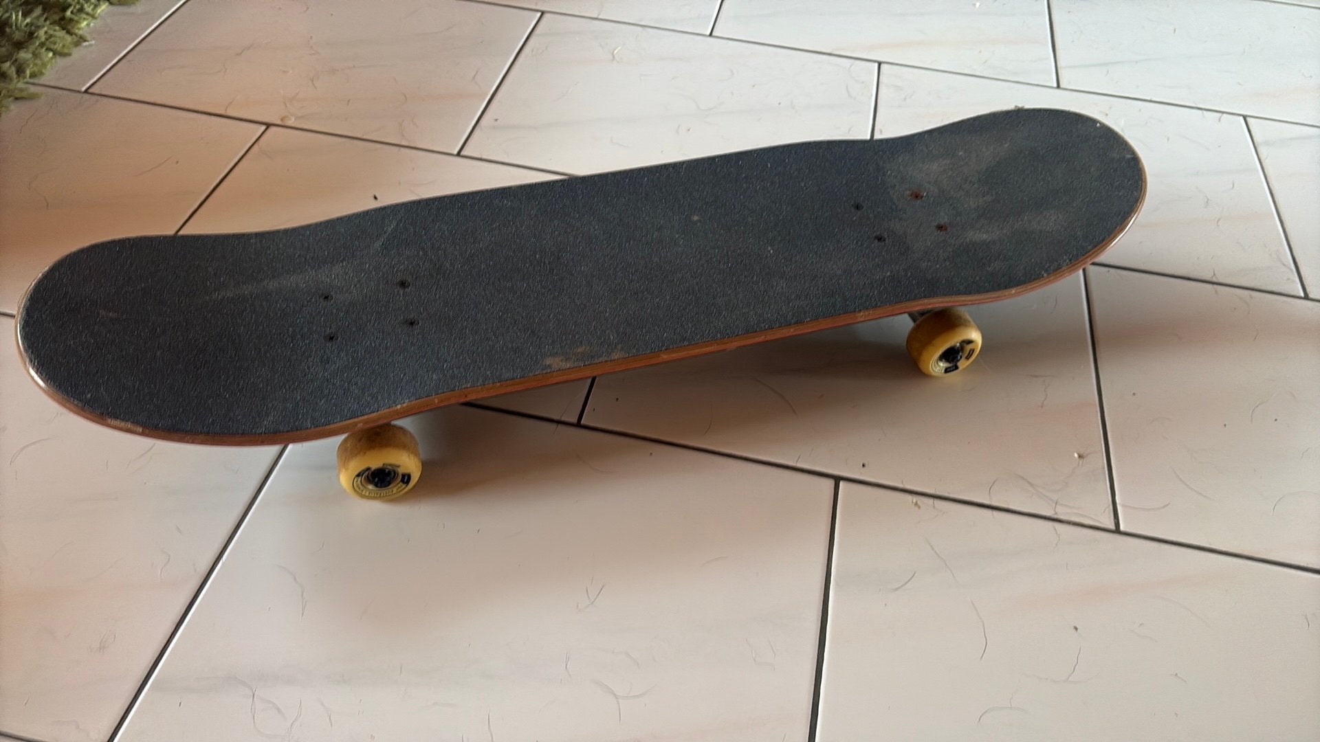 Skateboard Globe, Sports & Fitness, Enlèvement, Comme neuf, Skateboard