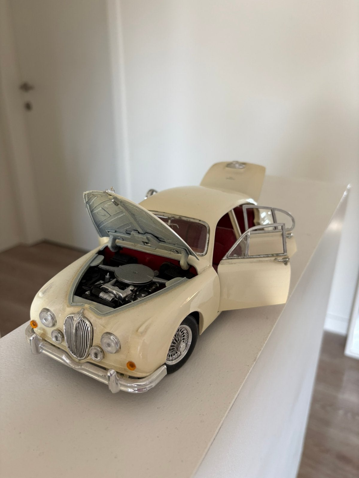 Maisto Jaguar Mark 2 1959 1:18 – klassieke Britse wagen, Ophalen of Verzenden, Zo goed als nieuw, Auto, Maisto