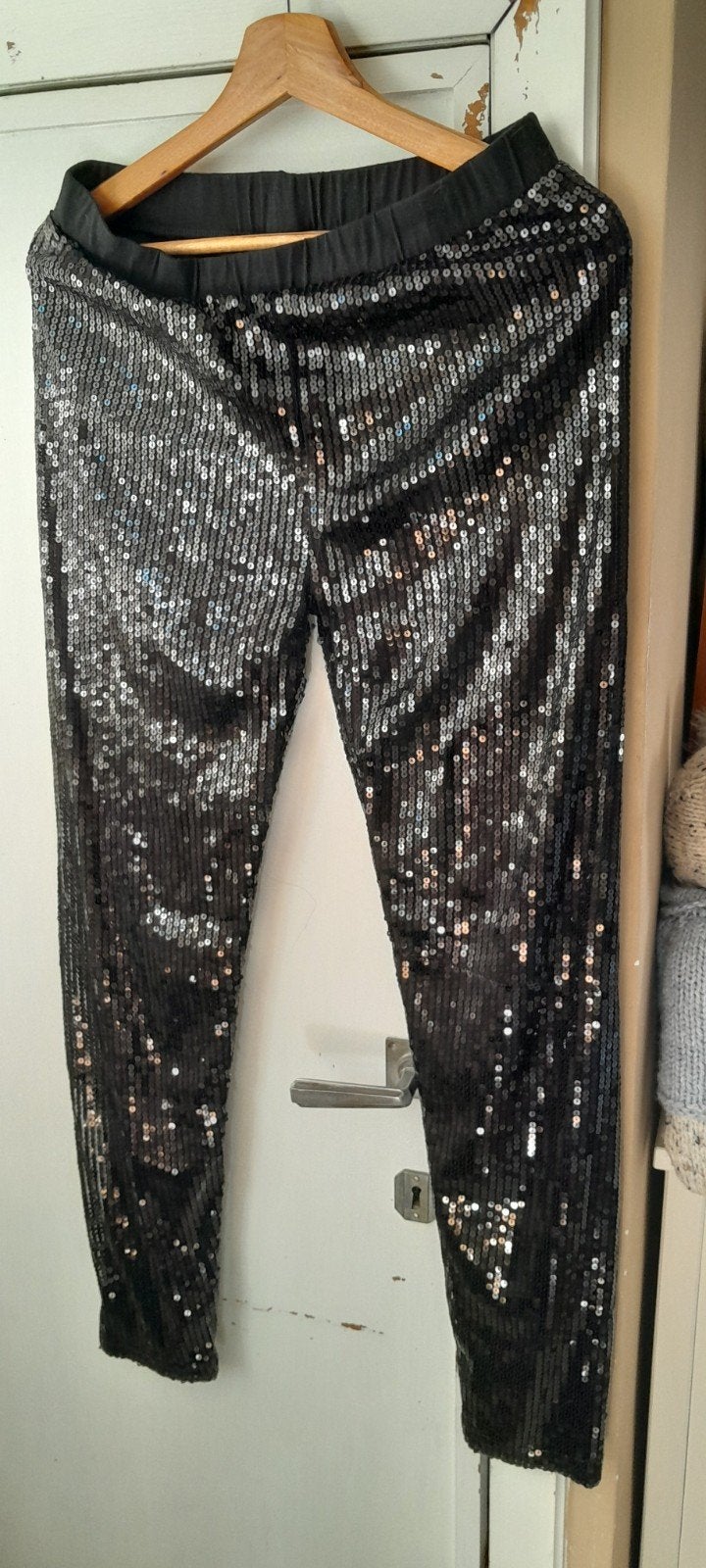 Prachtige legging bezet met pailletten large, Kleding | Dames, Gelegenheidskleding, Overige typen, Maat 42/44 (L), Ophalen of Verzenden