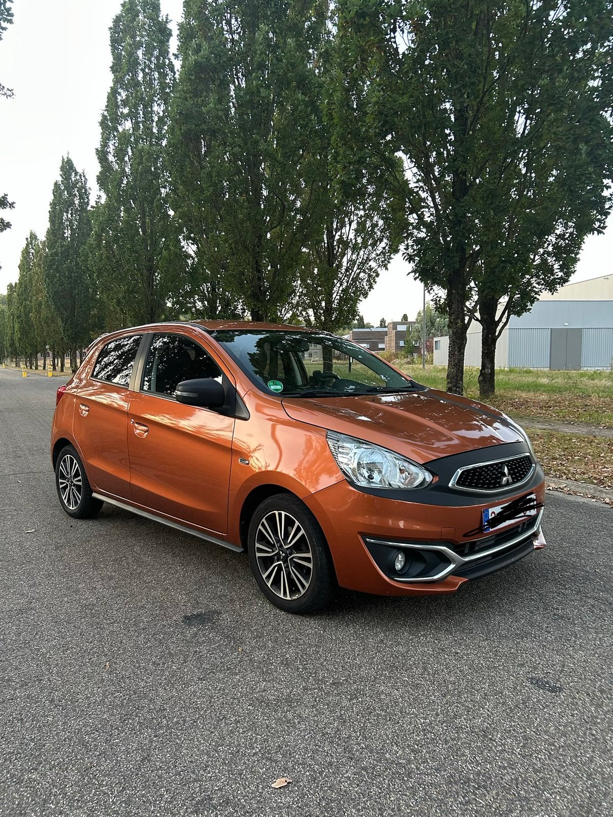 Mitsubishi, Auto's, Mitsubishi, Voorwielaandrijving, Stof, Overige kleuren, Bedrijf