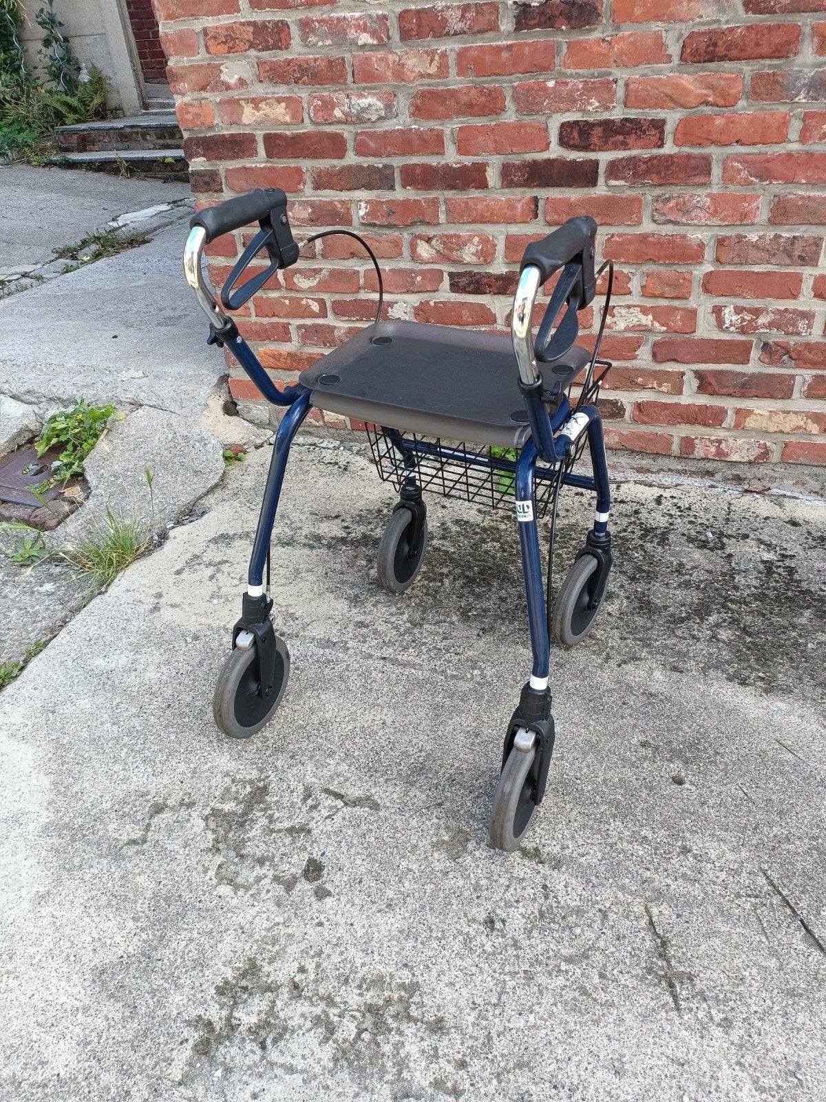 Tribune déambulateur pliable 4roues aluminium assise+panier, Ophalen, Opvouwbaar