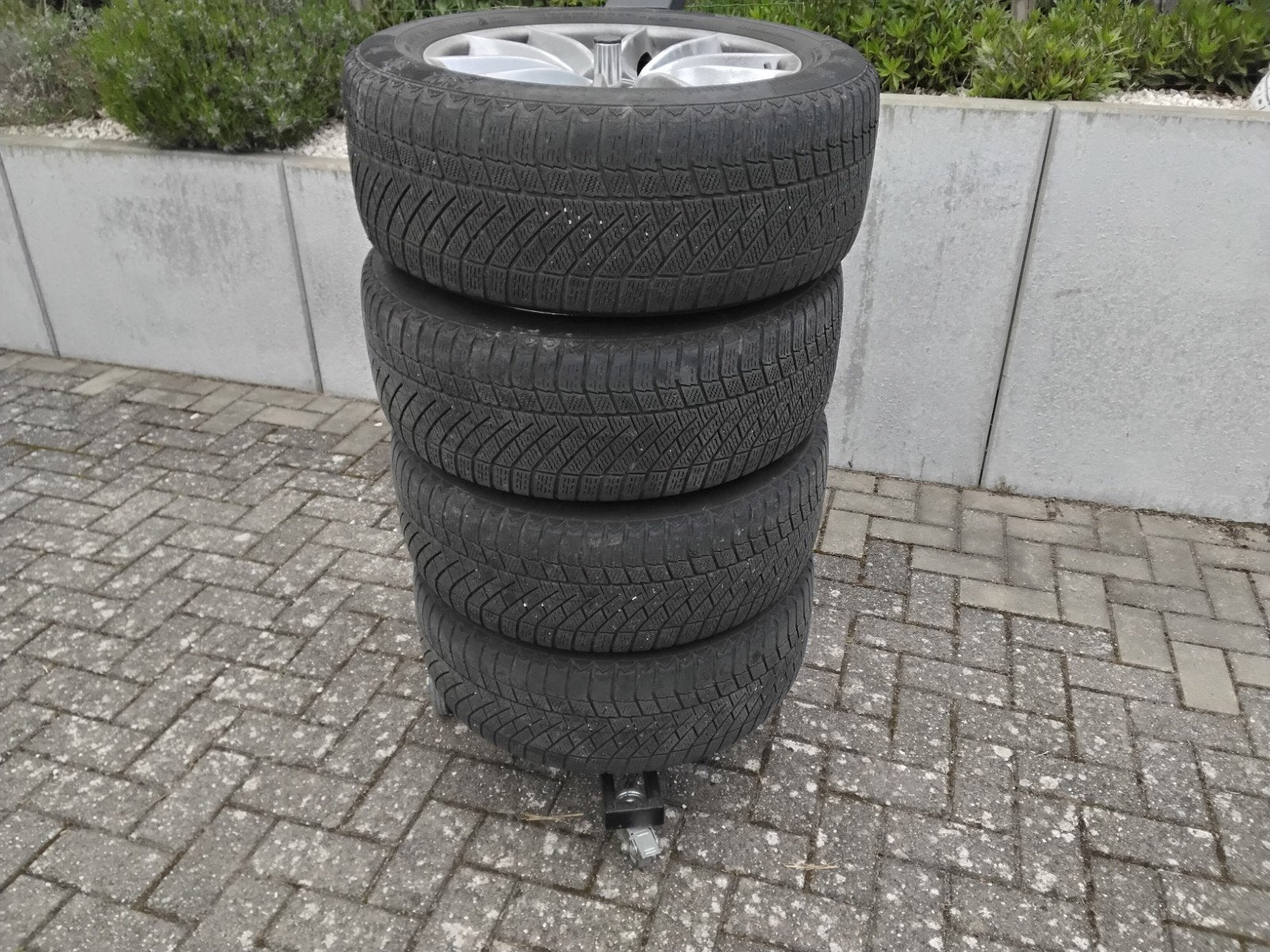 Pneus hiver sur jante BMW, Autos : Pièces & Accessoires, Pneus hiver, Pneu(s)