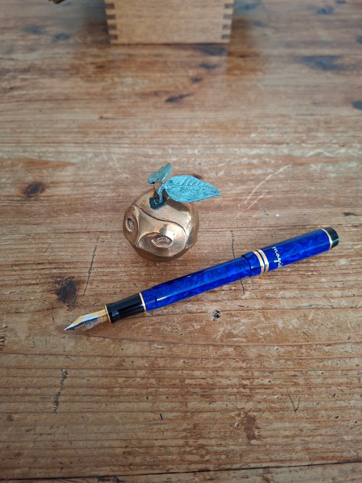 Parker Duofold Magritte 1898-1998, Collections, Stylos, Neuf, Stylo, Parker, Avec boîte, Enlèvement ou Envoi