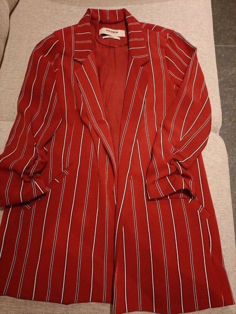 Blazer bordeaux rayé Pull&Bear – S – à réparer, Vêtements | Femmes, Enlèvement ou Envoi, Porté, Taille 36 (S), Rouge