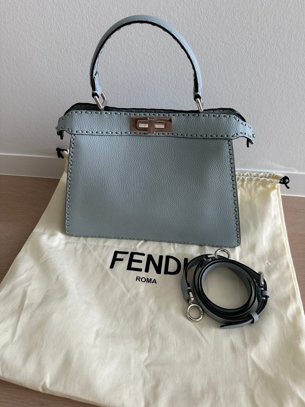 Fendi peek-a-boo, Ophalen of Verzenden, Nieuw, Blauw, Overige typen