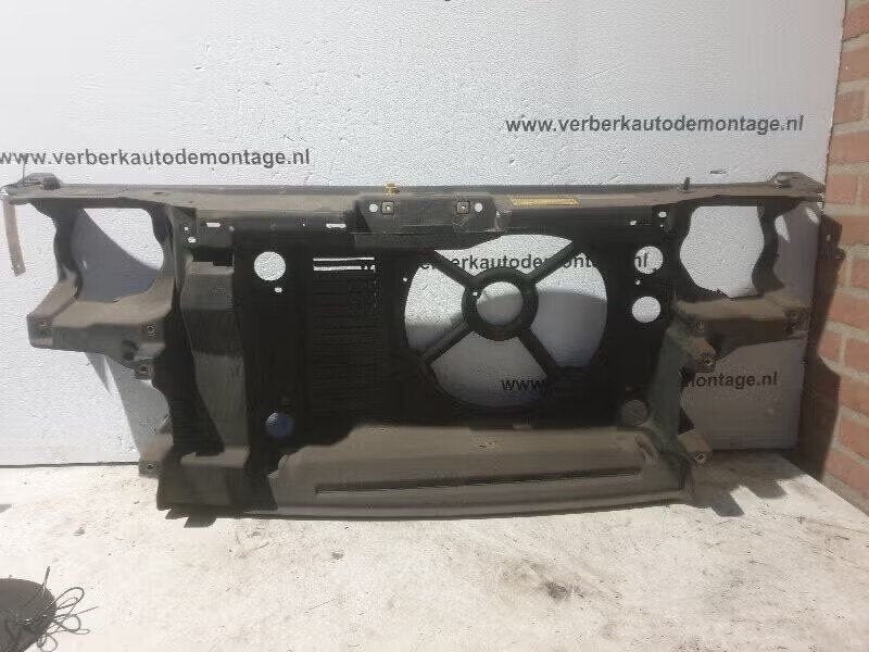 VOORFRONT Volkswagen Golf III (1H1) (1ho-805-594 A), Berliner Ring 2 38440 Wolfsburg, DE, Volkswagen, Volkswagen AG, Utilisé