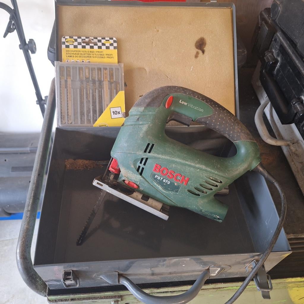 Bosch pst 670 decoupeerzaag, Ophalen