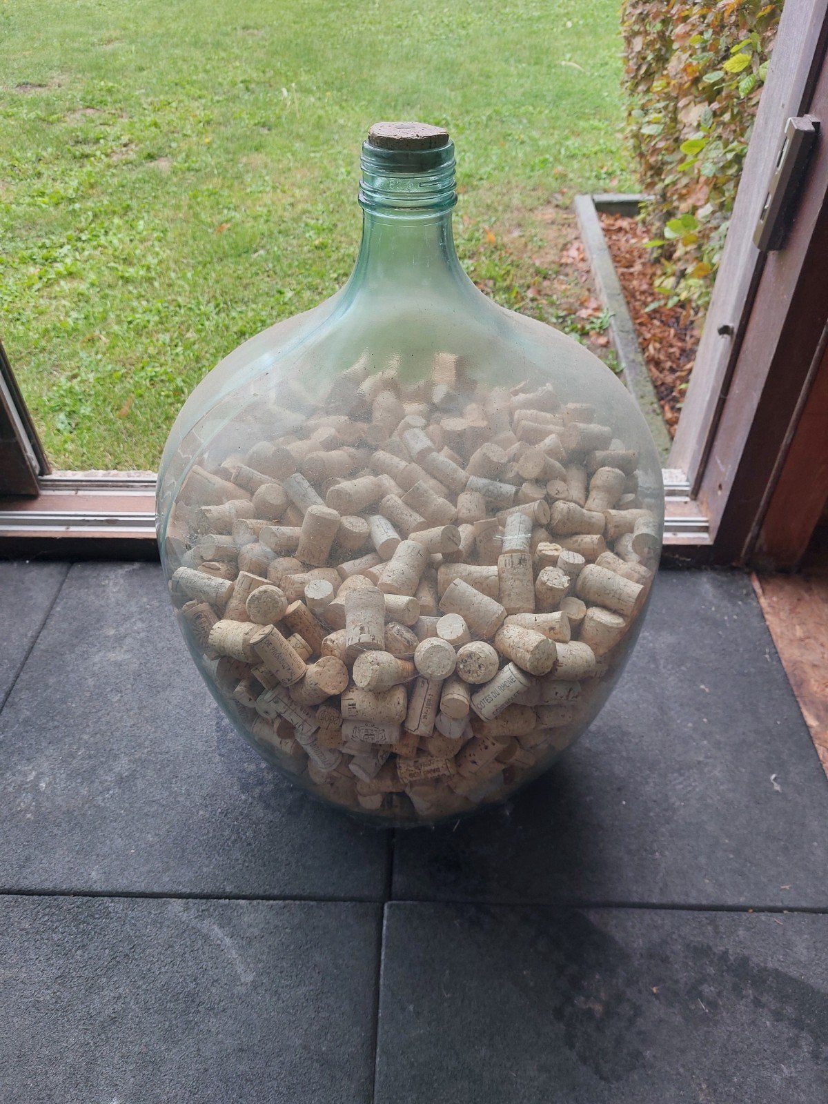 grote glazen vaas, Enlèvement