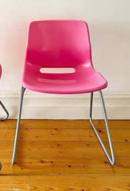 Ikea snille stoel voor kind - gratis, Huis en Inrichting, Ophalen, Zo goed als nieuw