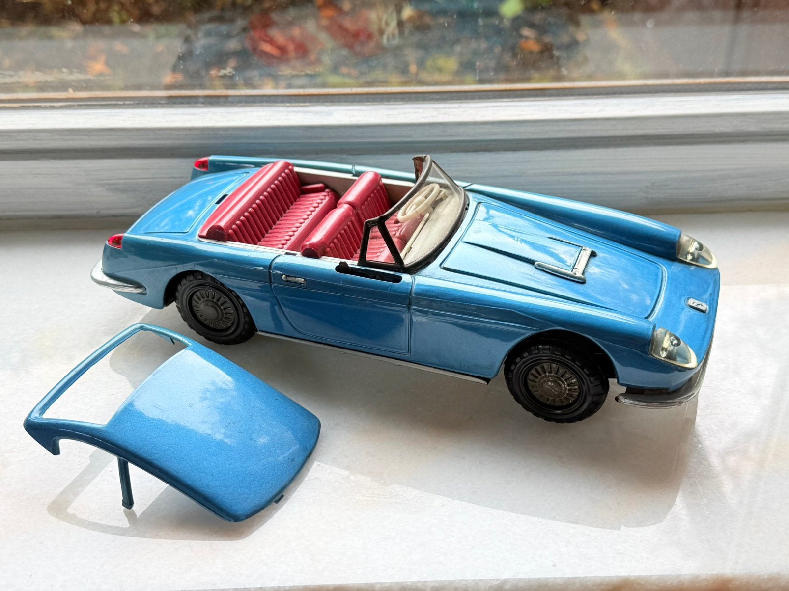 1960s Speelgoedauto Ferrari 250 GT cabrio Mont-Blanc, Antiek en Kunst, Ophalen of Verzenden