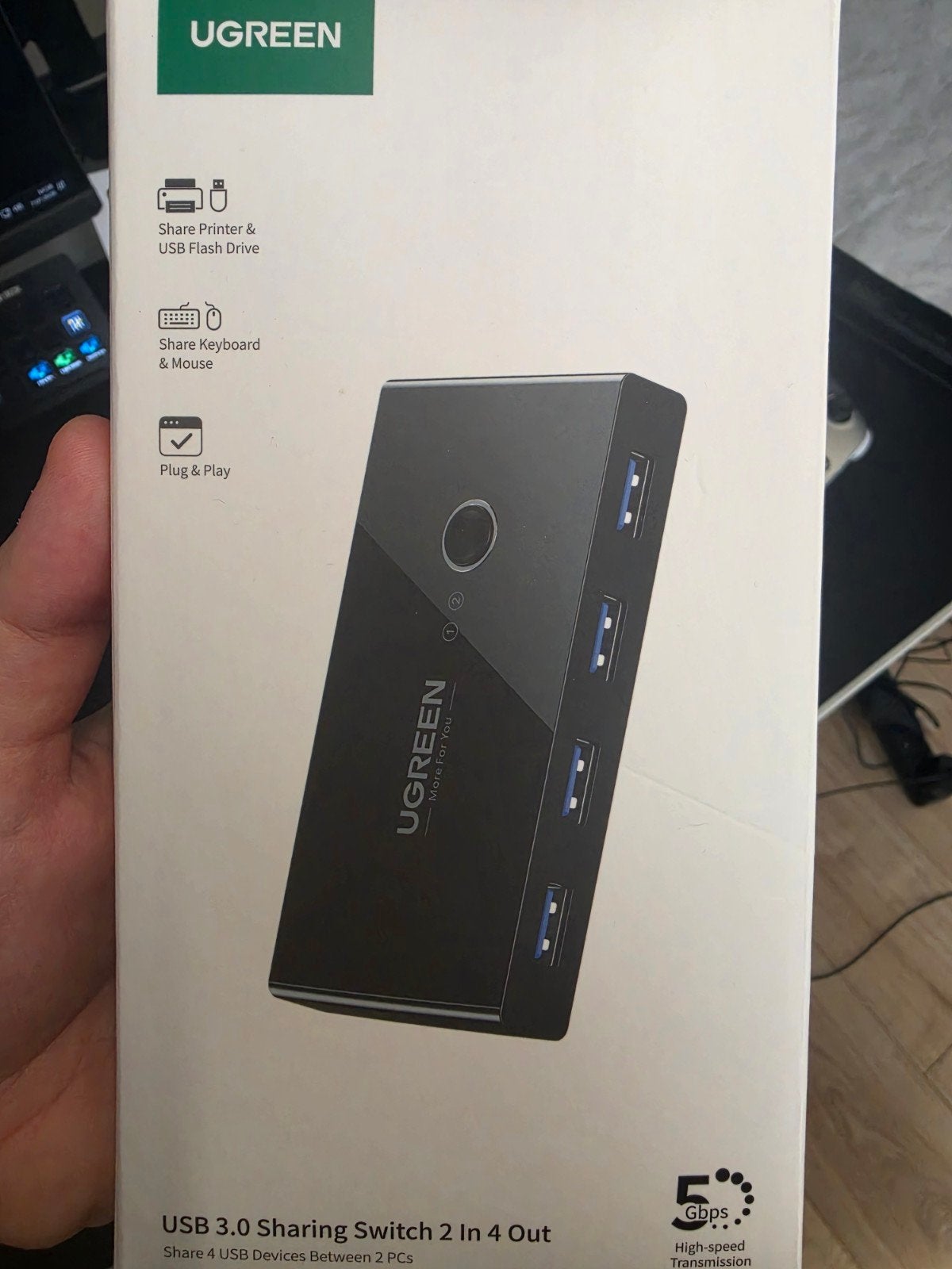 Ugreen sharing switch 2 in 4 out, Computers en Software, Ophalen, Nieuw