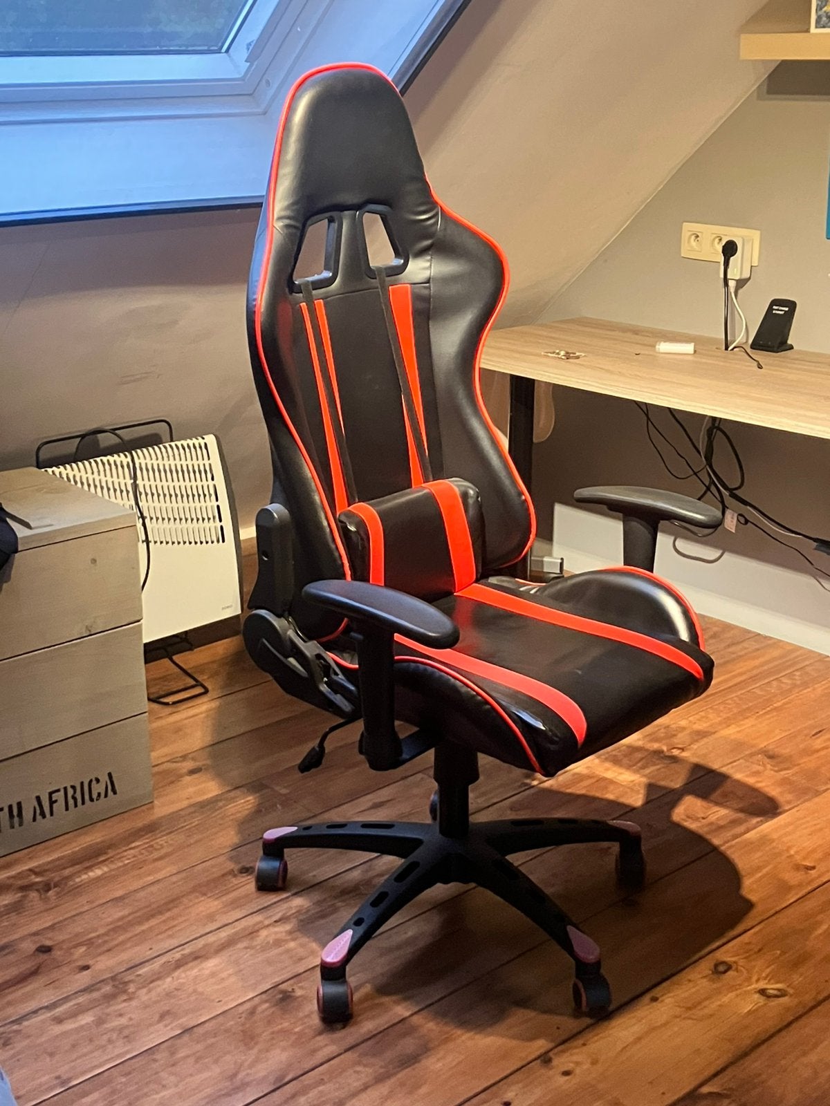 Gaming bureaustoel (zwart & rood), Ophalen, Zo goed als nieuw, Gaming bureaustoel, Bureaustoel
